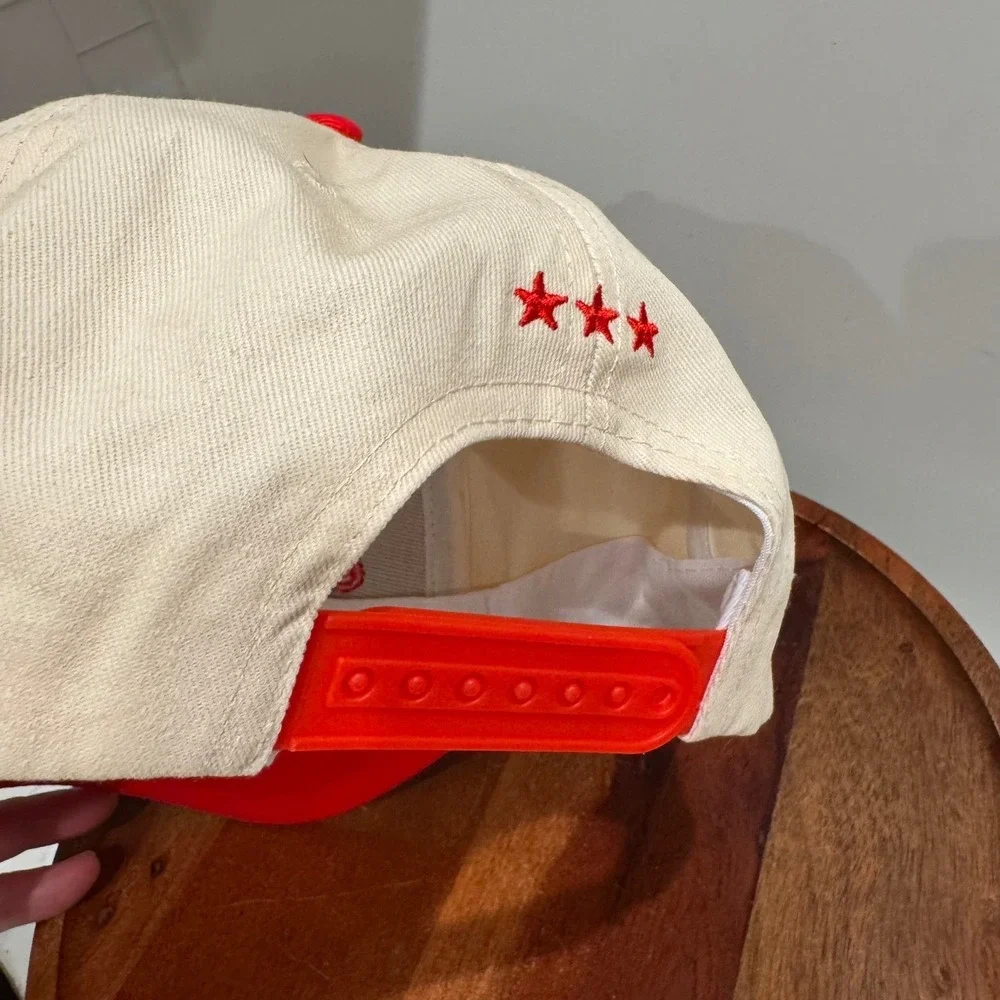 Coyote Capitals Snapback‎ Hat Cream Red Two Tone Embroidered Stars Cap Mens